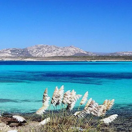 منتجع Village كاستيلساردو
