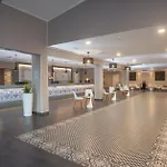 리조트 Village 4*