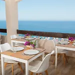 리조트 Village 4*