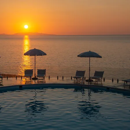 Village Resort 4*