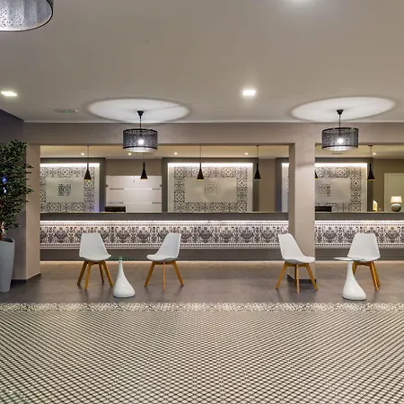 리조트 Village 4*