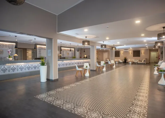 Semesteranläggning (resort) Village 4*